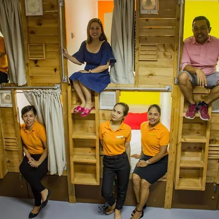 Luxs Capsule Hotel (Adults Only)