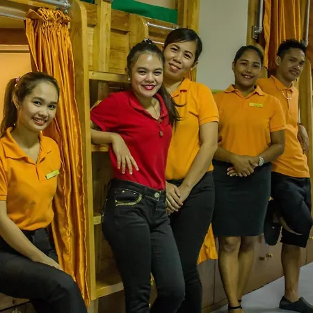 LUXS Capsule Hotel